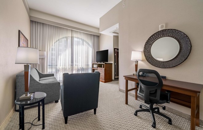 Drury Plaza Hotel New Orleans - 2 Queen Bed Suite