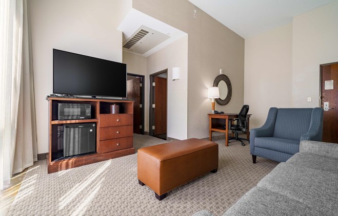 Drury Plaza Hotel New Orleans - 2 Queen Bed Suite