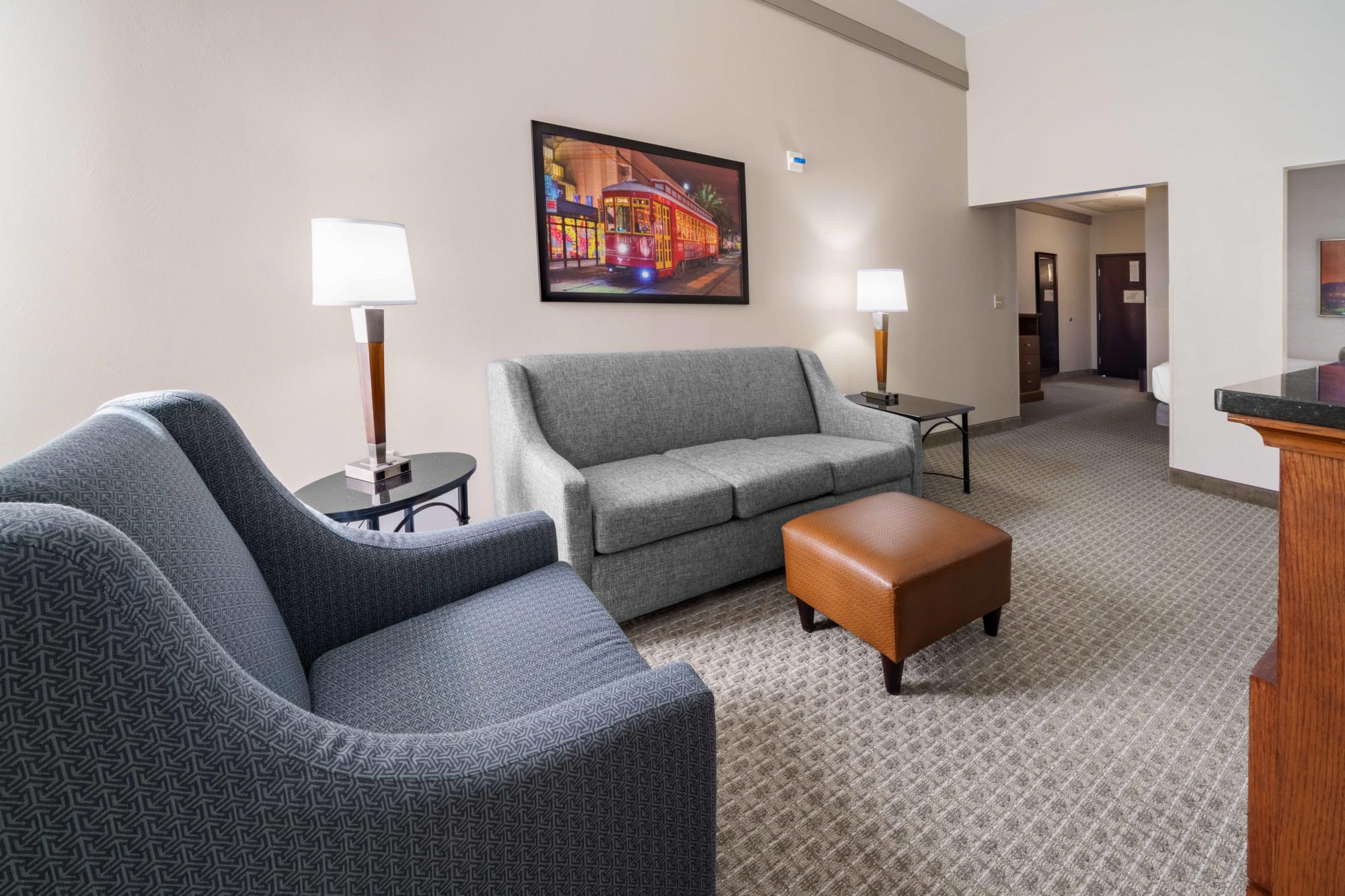 Drury Plaza Hotel New Orleans - 1 King Bed Guest Room Oversized