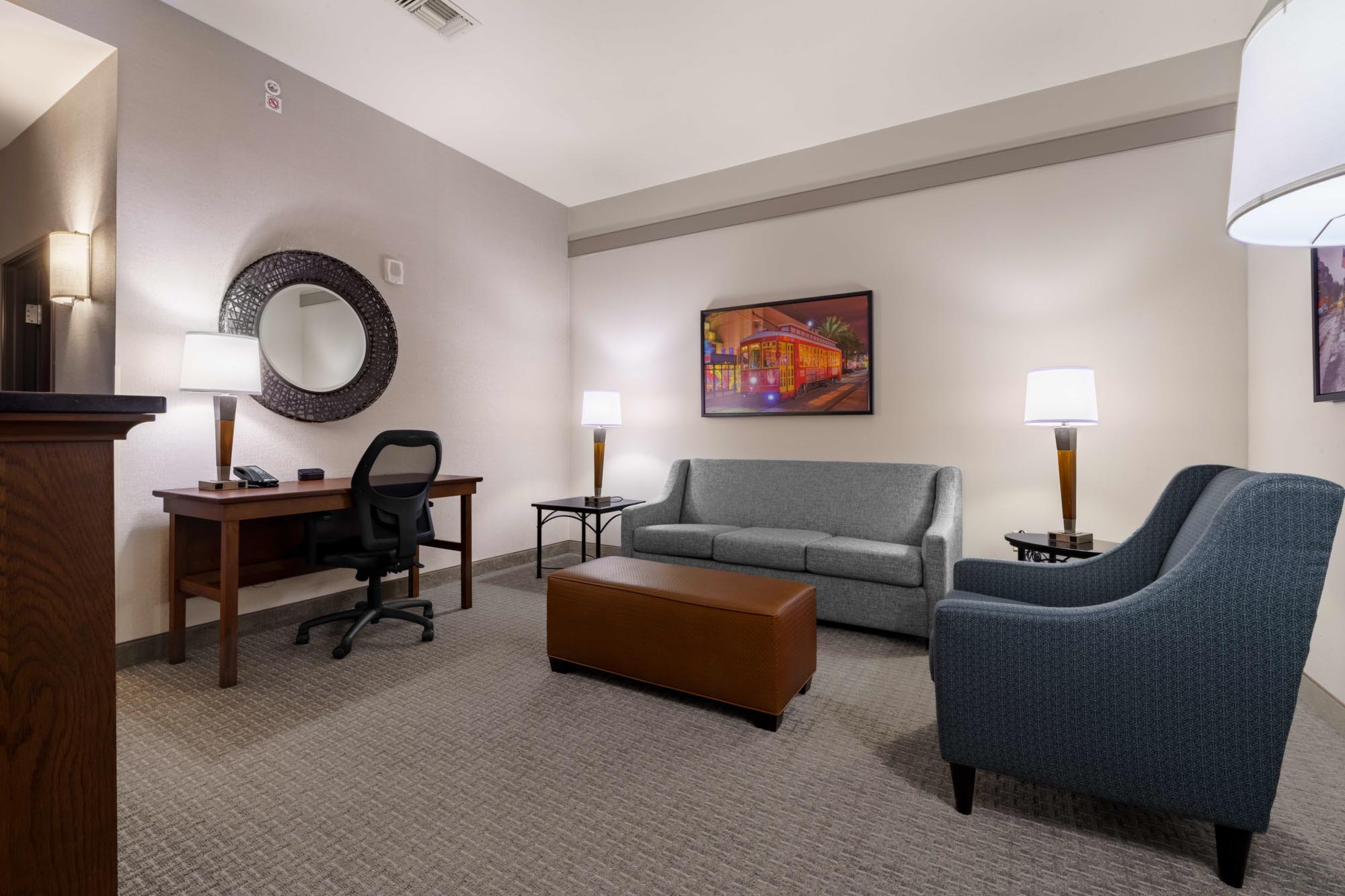 Drury Plaza Hotel New Orleans - 1 King Bed Suite Oversized