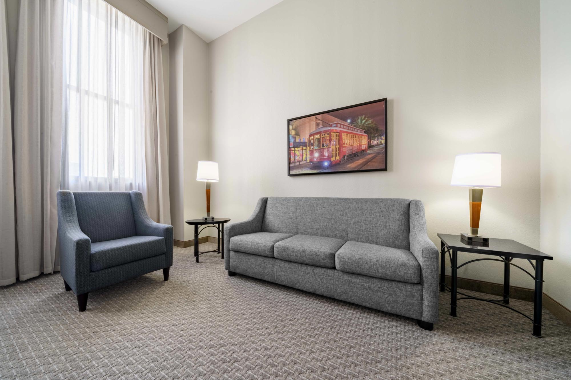 Drury Plaza Hotel New Orleans - 1 King Bed Suite