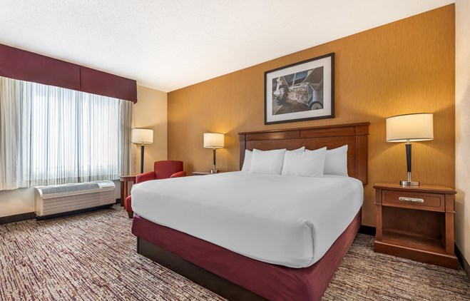 Drury Inn & Suites St. Louis Forest Park - King Suite