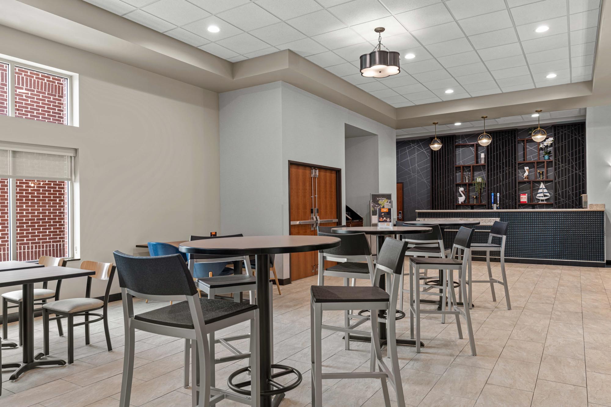 Drury Plaza Hotel Mobile - Dining