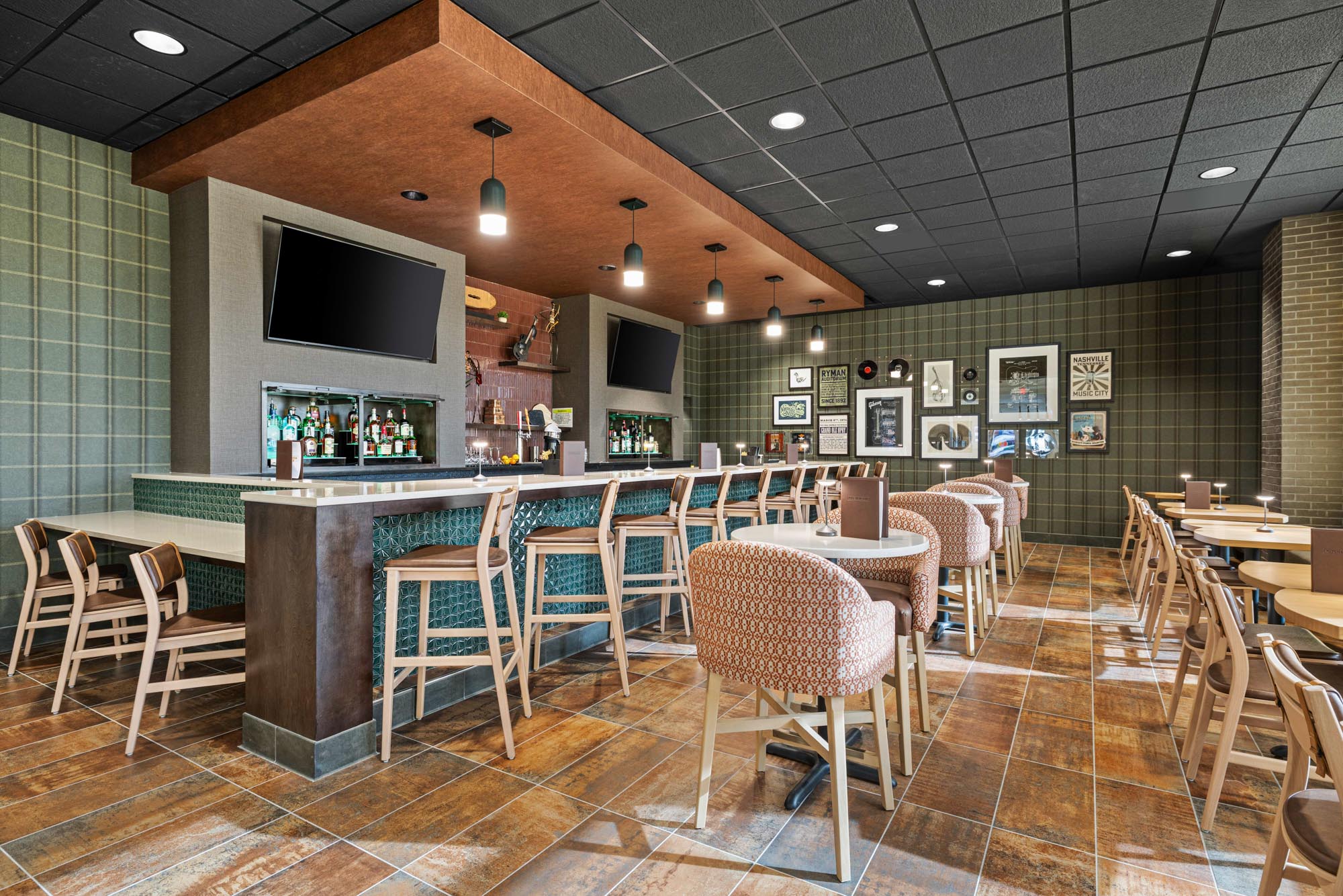 Drury Plaza Hotel Nashville Southeast Century Farms - Kitchen + Bar