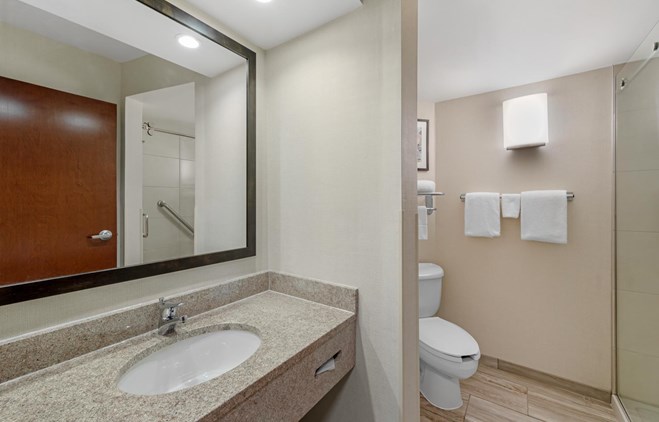 Drury Inn & Suites Birmingham Grandview - Bath